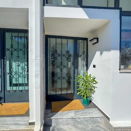 Vila51 Tropical Deluxe Apartment *